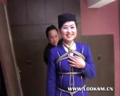 国产-千丝万缕-绳飞空姐 喜欢空姐吗？来吧，这里有美丽空姐两个绳艺SHOW。空姐、黑丝、吊缚、驷马、高跟鞋
