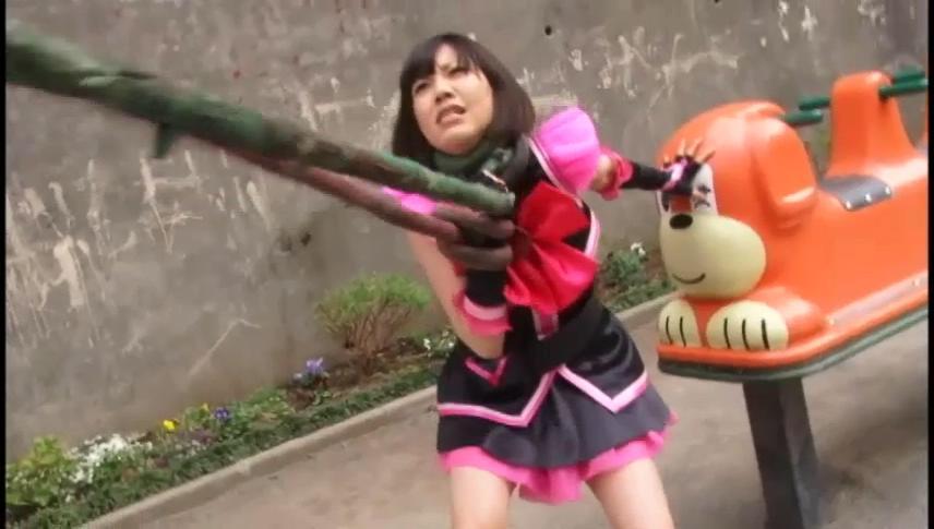 日本美少女战士 美少女战士被抓 吊绑股绳 其实片子不错啊 你们为什么要举报我呢 跪求不要再举报了谢谢各位 今后一定发续集