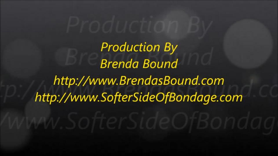 She Lost Her Tip Money 3000   （已经补链） brendasbound系列的作品，女记者扮演成拉拉队员随朋友来体验绳艺的乐趣，付费后二话不说口球封嘴，绳索缠身捆了个结结实实，被捆成驷马后无助的挣扎非常痛苦。因为给钱了大哥过于认真了，绑的太结实了最后只能用剪刀来帮她解脱了。