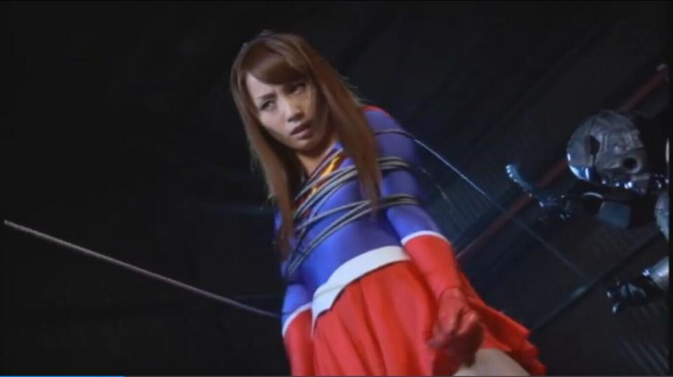 ヒロイン緊縛　～さらばいとしきSUPER▼WOMAN第二章～_01 GIGA公司出品，官网正经渠道购买<br>大眼睛的女超人被钢丝紧紧地绑住，又被绑在台子上被硕大的铁球捶打，血流满身<br>本人截取的部分片段，不恰当的片段已删除，没有任何不合适的内容