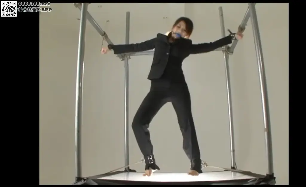Ball-Gagged Restrained Investigator From the Japanese Narcotics Investigator series; code included.<br>An investigator is taken captive and bound to a specially built iron frame by her enemies,<br>forced to drink a special liquid. What awaits her?