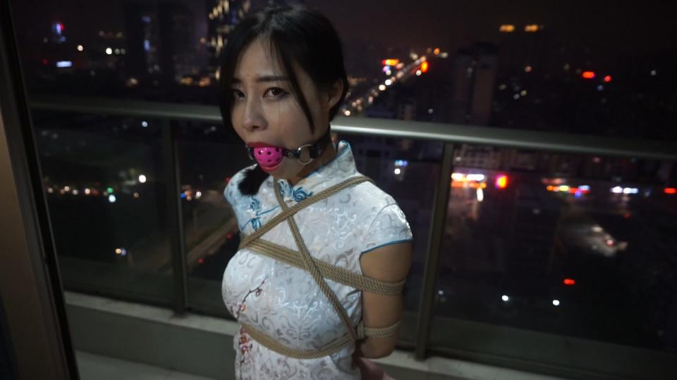 Cheongsam Girl Gagged and Tied 