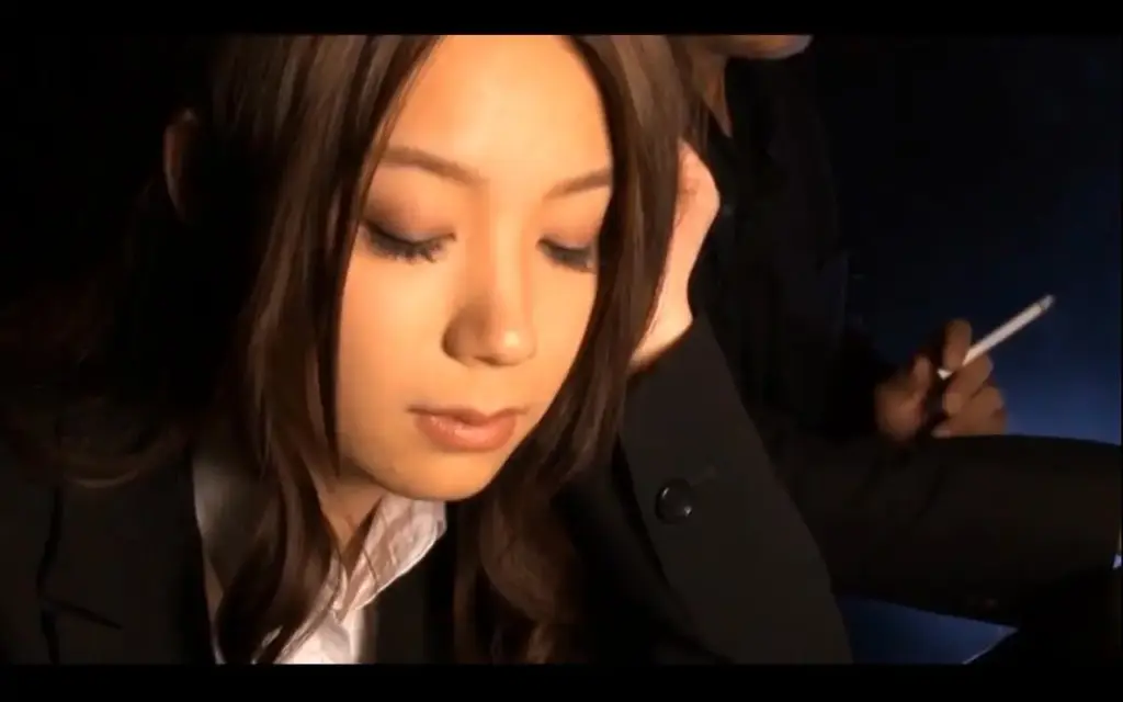 十字架拷问美女 番号识别码:	<span style='color:#b0b0b0;'>[隐藏文字，购买后可见]</span>	<br>发行日期:	2013-05-25<br>制作商:	Baby Entertainment  	<br>发行商:	ベイビーエンターテイメント  <br>骗美女喝下迷药，把她绑在十字架上一群人凌辱她