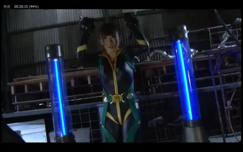 ブラックファイヤー部隊パイロット 识别码:	GDSC-34		<br>导演:	長谷川忠行  	<br>制作商:	GIGA  	<br>发行商:	GIGA<br>颜值超高的妹子作为女战士被坏人抓住，被吊绑起来，被坏人用各种道具不断的暴打