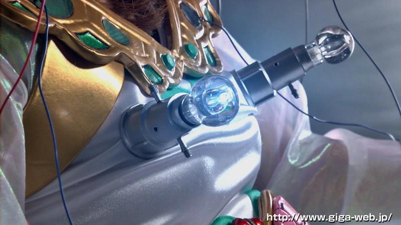 仮面菩薩センジュリアン 第三巻 ヴィシュヌ・洗脳編 識別碼: GTRL-06<br><br>發行日期: 2015-08-27<br><br>原作長度: 85分鐘<br><br>導演: 宇那月<br><br>製作商: GIGA<br><br>發行商: GIGA<br><br>系列: 仮面菩薩センジュリアン 假面全包紧身衣美女在执行任务的时候被敌人暗算，结果被捆绑拘束在电椅上带上洗脑装置调教洗脑，成为奴隶。。。醒来只知道听从别人的指示
