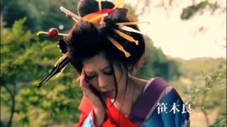 お江戸淫蜜縄地獄 花魁アクメ 第零話 識別碼: DEDO-100<br>長度: 149分鐘<br>導演: ばば★ザ★ばびぃ<br>製作商: BabyEntertainment<br>發行商: ベイビーエンターテイメント<br>類別:高畫質 紧缚 SM 和服・喪服 單體作品<br>演員:橘美穂<br>和服美女被虐待捆绑，玩弄，被多个道具不停按摩全身，吊缚，刑拘