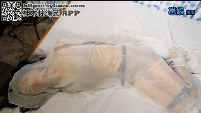 [YongNiang] Ms. Bai first attempt on monoglove ©YongNiang<br><br>Summary: Not a story based video. First attempt on monoglove by Ms. Bai. She is kinda shy because that is her first on this thing. But her feedback is positive after finish shooting.<br><br>Featuring: monoglove, foot fetish, stocking, mummification, leather, hogtie, head bondage, and gagging