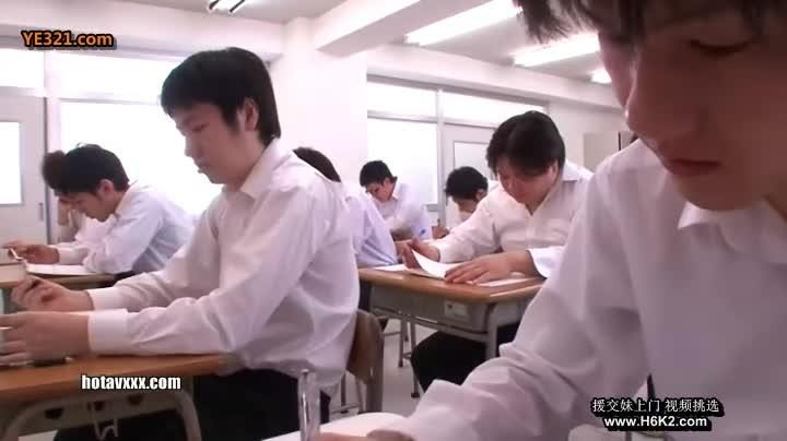 女教師奴隷市場 西野翔 かすみりさ 影片主角： 西野翔｜かすみりさ｜<br>出品廠商： マドンナ │ Madonna<br>廠商編號： JUC-899<br>简介：两位美女教师被骗，被迫成为学生们的性奴隶，遭受虐待，凌辱。