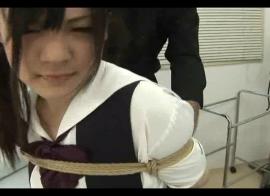 非常漂亮的美女被捆绑 非常漂亮的美女被捆绑