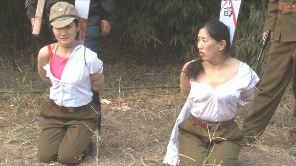 女魔的末日 mj影视文化视频女魔的末日<br><br>两名女主角因研制有毒化学制品而被当局抓获，除了被捆绑紧缚外两人还遭到了脱衣凌辱……