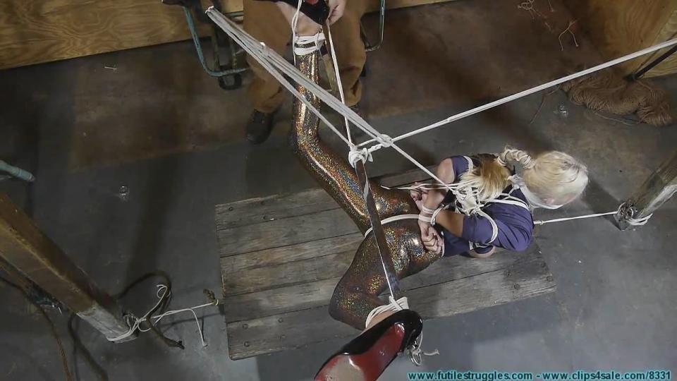 Miss Glitter Pants in a Legs Spread Hogtie part 2+3 FutileStruggles站作品Miss Glitter Pants in a Legs Spread Hogtie part 2 3<br>高难度全身紧缚固定！这个难度真的有点大了，妹子后半段全身一直在抖，心疼一分钟<br>http://clips4sale.com/studio/8331/14954081#!Miss-Glitter-Pants-in-a-Legs-Spread-Hogtie---Part-2<br><br>