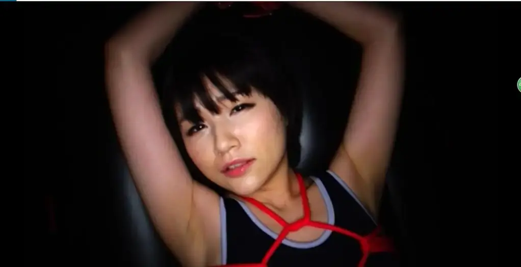 MDTM-101 卒業式に大好きだった恩師に犯されてしまったお話。 天衣萌香 识别码: MDTM-101<br>发行时间: 2016-03-11<br>长度: 114分钟<br>导演: TODO<br>制作商: メディアステーション<br>发行商: 宇宙企画<br>类别:中出  高中女生  单体作品  紧缚  美少女  凌辱  高画质<br>内容：美女龟甲紧缚，按摩棒伺候<br>