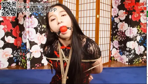 【邕娘】CC的团束体验~新人团束，黑丝，高颜，表情销魂~ CC的团束体验~新人团束，黑丝，高颜，表情销魂~~内容丰富不可错过~~网盘里的是压缩文件，解压后即可观看（下载后解压）
