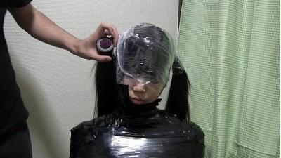 chair girl レーベル: The 俺の世界<br>品番: cohi-19<br>解像度: 1280x720<br>合計サイズ: 1G<br>再生時間: 39分27秒<br>在庫: 在庫あり<br>商品価格: ¥2,300円 <br>使用可能ポイント: 2300』<br>美少女泳装下体被塞进跳蛋～！坐在椅子上被包裹成木乃伊，嘴里塞进口球被玩弄～！