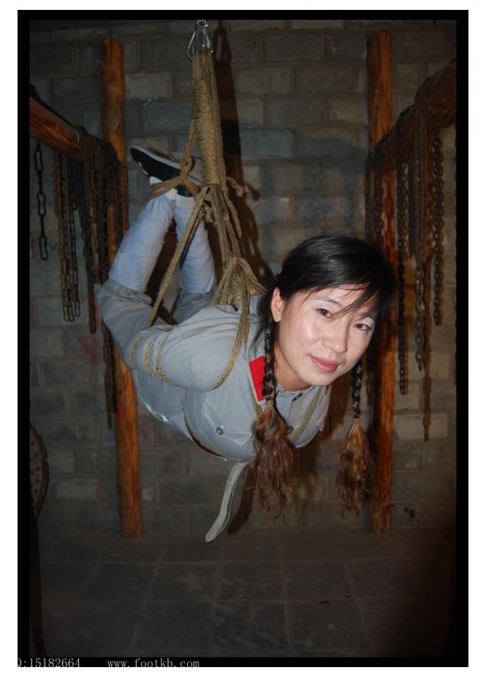 [Classic Studio] Experiencing Prison Culture ©Classic Studio<br><br>Product Number: 108<br><br>Summary:<br><br>Prison culture is a topic that made a lot of models curious, and they were volunteering to experience the culture. So we chose Ms. Wang for this task for the video. Young girls always tend to experience anything that seems to be fun and exciting. The prison culture is the culture that helps people who are interested in it to experience the feeling of being imprisoned without actually committing crimes. Enjoy the video if you like to see some virtual prison life.