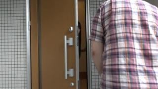 日本少女遭歹徒捆綁 日本少女遭歹徒捆綁