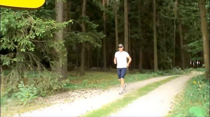 Fatal Jogging Fatal Jogging<br>链接：http://www.rubbersisters.com/preview.html.en?r=videoclip<br>3名全包性感乳胶人俘获男人将其拘束监禁在基地强制皮装打扮成女人调教～！