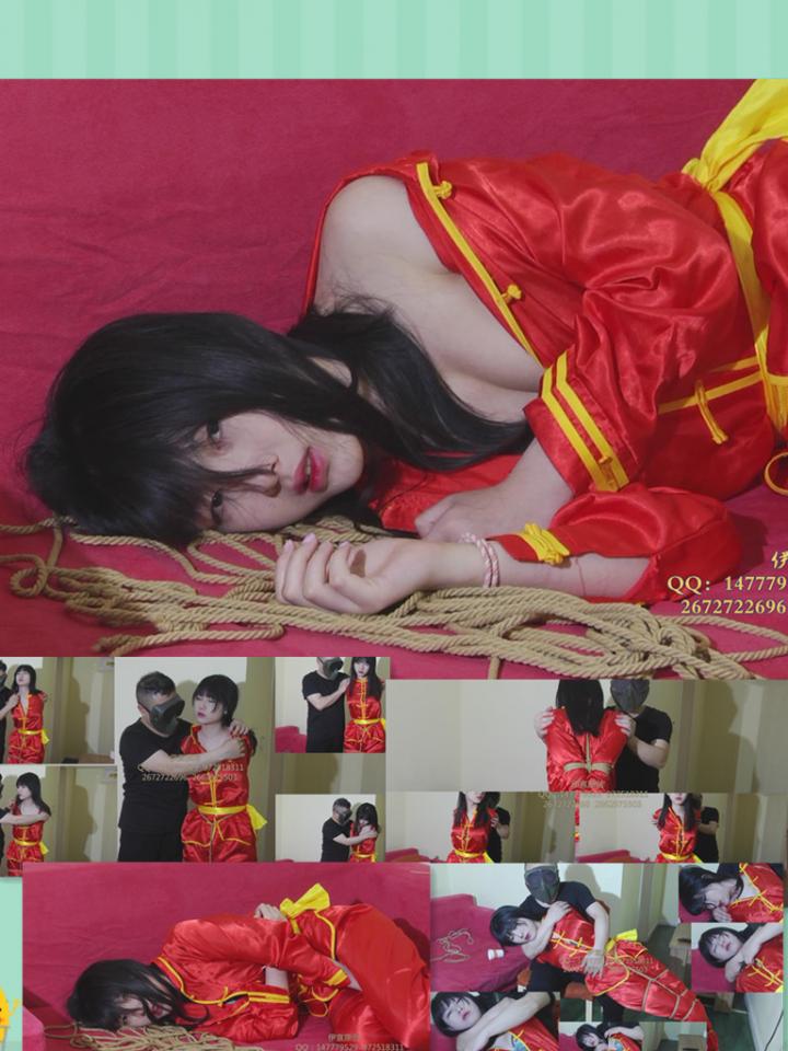 伊宣：绑出激情的那一天---馨颖武术服系列（五） 绑出激情的那一天---馨颖武术服系列（五）<br><br>三个月后，也就是2017年5月，本集（第五集）开始拍摄，短短2个月，馨颖居然又变得更漂亮了，还瘦了，苗条了，女大十八变的俗话真是领教了。而且变得柔弱温和了，还非常顺从，令我暗暗称奇。<br>一次次的捆绑，馨颖终于萌动，小女孩对捆绑动情时会是什么样子？和我曾经的那些绳艺模特一样吗，当然不会，那么会是什么样？干脆自己扒衣服。。。。。。除此之外呢？<br>馨颖SM情节的根源是什么？<br>相信这是大家很感兴趣的问题，在这集里面，可爱的馨颖，亲口用激动和害羞的原话语音详细讲了出来。大家看过视频后可以一起来分析她的心理。<br>也正是从这天开始，馨颖就开始了她的有关SM长篇创作。<br>此外，馨颖这个喜欢捆绑的女孩，拍摄之余的生活也有曝光。<br>除了上面详细的内容外，本集大部分时间依旧是捆绑内容，直到胳膊手腕捆的青紫。。。。。。在我的经验里，每次这种严厉的捆绑之后，馨颖都会在痛的同时展现出她喜欢捆绑的本性和温顺多情的一面，这也许是很多女孩的共性吧，欢迎大家一起探讨。<br>看截图，里面的大图即知清晰度，伊宣的视频出自播出级摄像机<br><br><br><br>