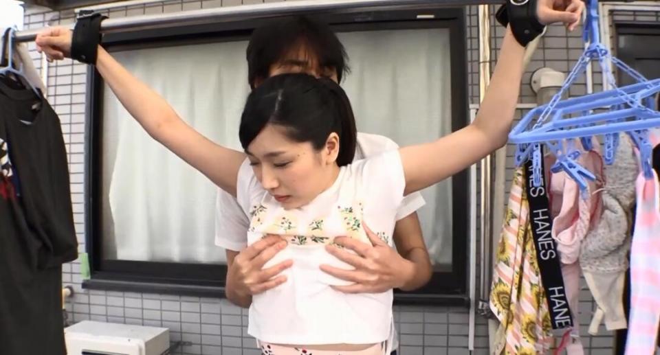 犯された女はもう一度 犯されたい願望がある...これ本当 犯された女はもう一度 犯されたい願望がある...これ本当<br>発売日：2017/06/09<br>メーカー：First Star<br>レーベル：Star<br>品番：fskt-019<br>变态男尾随少女进行拘束强奸，非常刺激！