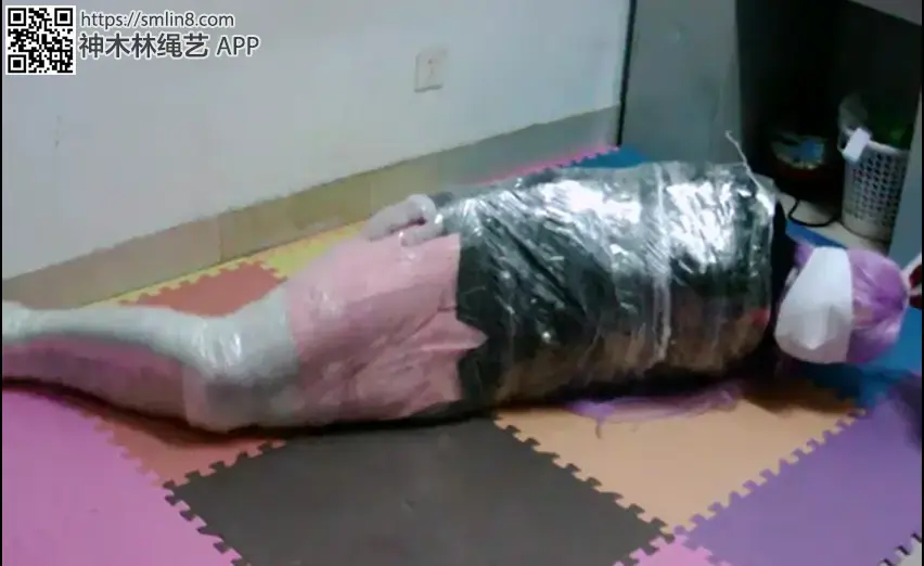【兔子】模拟绑架铃仙大兔子，全包，全包挣扎，半包驷马，热调教 兔子的KIG直播间模拟绑架录播<br>全程挣扎还被堵嘴蒙眼<br>这一次来了个新司机助手，手法熟练，行为残暴<br>模拟绑架铃仙大兔子，全包，全包挣扎，半包驷马，天气炎热衣服全湿还被撕开上衣<br>主播的第N天直播，请大家多多关照啦_(:з」∠)_