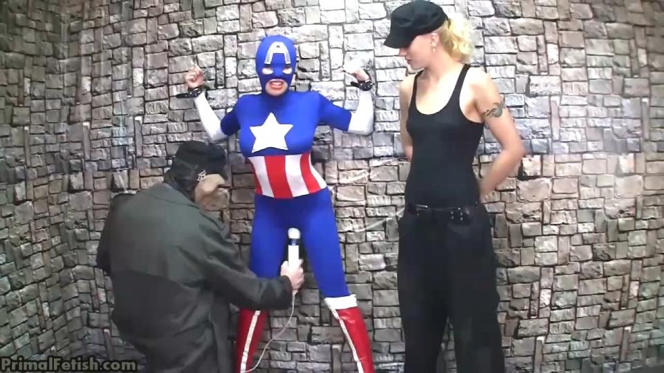 American Angel Disgraces Her Uniform Primal's Darkside Superheroine站视频American Angel Disgraces Her Uniform<br><br>邪恶反派Sinister Skull被American Angel逼入绝境，他假意向American Angel提出挑战为的是拖延时间等待手下前来支援<br><br>https://clips4sale.com/studio/53607/15518468/American Angel Disgraces Her Uniform MP4 Optimum