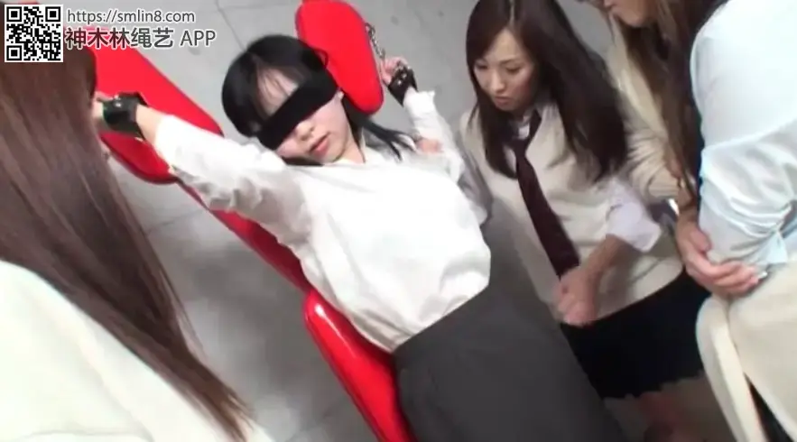 女教師の成熟した体を興味本位でレズリンチする女生徒 女教師の成熟した体を興味本位でレズリンチする女生徒<br>メーカー：ヒビノ<br>レーベル：HIBINO<br>品番：havd-777<br>几名校园恶霸女生发现自己的女老师是一个女同性受虐爱好者，经过谋划之后将老师绑架并且拘束调教各种凌辱！