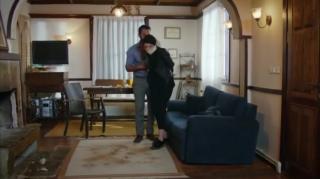 Gagged beauty escapes and is recaptured 欧美影视