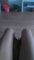 白丝美腿2 白丝美腿2，偶尔在网上找的视频，腿挺漂亮，值得一看——小福利