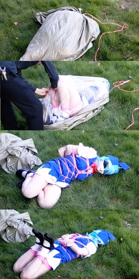 9[兔子]琪露诺被猥琐少年打包到室外捆绑折磨，还被人发现。M开腿+装袋+龟甲+振动棒+驷马 第一次室外拍摄，多多支持啦 兔子的KIG系列cosplay捆绑<br>这一次尝试了一下室外拍摄，结果被某公园的路人发现而不得不提前离开，有点不爽呢<br>如果找到了更好的位置，会再次外出的<br>琪露诺被猥琐少年打包到室外捆绑折磨，还被人发现。M开腿 装袋 龟甲 振动棒 驷马<br>请大家多多关照啦_(:з」∠)_
