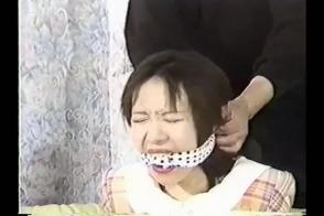 連れ去られた女子大生 連れ去られた女子大生を緊縛