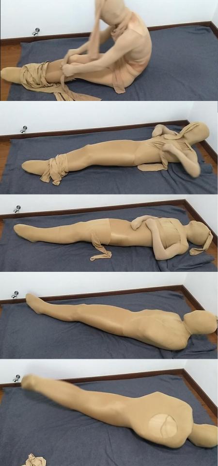[Reluctant Studio] Five Layers Pantyhose Mummification ©Reluctant Studio<br><br>Summary:<br><br>I have not been creative for a long time, so after talking with my friends, I decided to make videos once again. I have used three layers of pantyhose for this video, and a muted pocket vibrator. Several underpants that used by myself. It is kinda cold these days, and the layers are really helping somehow...