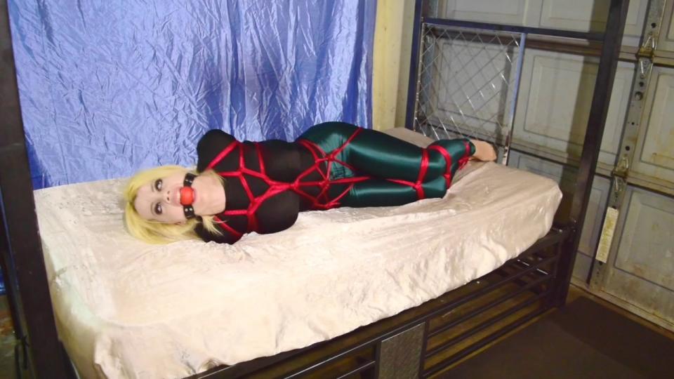 Nadia White..Disco Girl Bed Bound ShinyBound站视频Nadia White..Disco Girl Bed Bound<br><br>Nadia和男友分手后去夜店散心，回家途中遭遇劫持<br><br>https://www.clips4sale.com/studio/96993/17329808/Nadia White..Disco Girl Bed Bound (mp4)