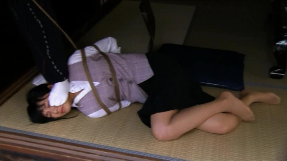 和服DAP-004 　03	頼りなき快楽 杉浦泽夫合集2<br>The Mirage Night	VHS:	FN-01<br>30min ( Anna Natsuki )	DVD:	APH-004<br>　　　　	02	愚かしき遊戯	PIX:	#512<br>Stupid Play	VHS:	FN-02<br>30min 雪乃 ( Yukino Sakurai )	DVD:	DAP-004<br>　　　　	03	頼りなき快楽	PIX:	#793<br>Unreliable Pleasure	VHS:	なし(nothing)<br>20min 川島真里 ( Mayuri Kawashima )	DVD:	DAPH-00                                  DAH-004 - 緊縛のパンティーストッキング  網タイツ緊縛監禁<br><br>