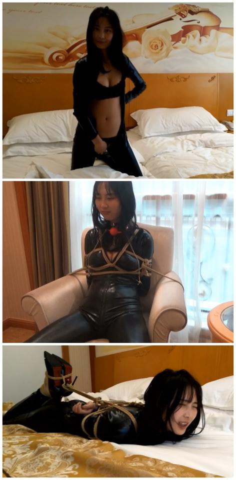 小夕 爆乳搜查官 随心原创 小夕黑胶衣搜查官被虐待     QQ  63111044<br><br>请先用电脑保存到百度云之后在下载解压 要不然 容易出现解压错误