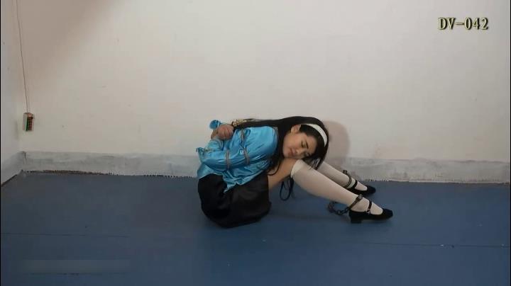 典雅倩影 DV-042 安雁五花秀 创作：武汉典雅倩影娱乐公司<br>片名：安雁五花秀<br>模特：安雁<br>内容：清晰 旅行者老先生绑安雁 五花<br>我的视频目录：https://www.smlin8.com/video_list.php?uid=688450