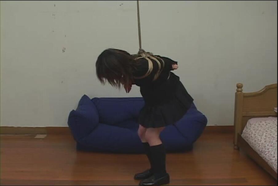 女子校生 緊縛放尿乱舞 坂本千尋  片名： 女子校生 緊縛放尿乱舞 坂本千尋 <br>メーカー：miracle<br>时长：00:22:35<br>番号：<span style='color:#b0b0b0;'>[隐藏文字，购买后可见]</span><br>地址：<span style='color:#b0b0b0;'>[隐藏文字，购买后可见]</span>