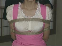 女仆的无奈 日本美女被绑挣扎
