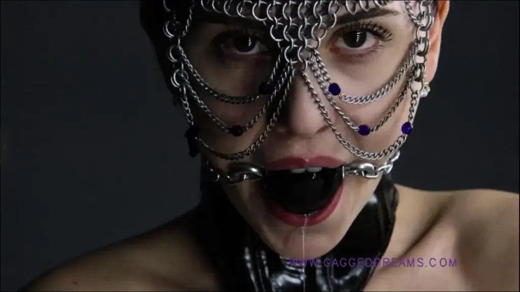 gagged dreams 购买网站：http://www.fetish-elements.com/gaggeddreams/<br>原片都是短视频，拼在一起的。<br>喜欢口塞的漂亮妹子们<br>经检验绝无露点符合论坛要求