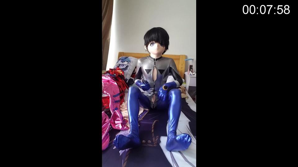 【kigurumi】穿上战斗服的啵酱会上演什么样激情的战斗呢！ 【青冥之淚】先是穿上渚薰战斗服的啵酱，当然了，并没有什么奇怪的东西，因为本来就该有嘛！之后，性转了一下，于是，换上了明日香战斗服，果然还是女生穿战斗服更有感觉……