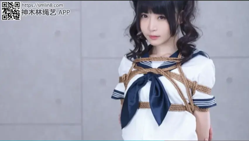  一鬼のこの現代緊縛入門 初級編 七菜乃 捆绑水手服美少女的教程 绳师一鬼之子出的紧缚教程，看起来挺不错的，模特七菜乃,番号<span style='color:#b0b0b0;'>[隐藏文字，购买后可见]</span> 这是上部<br>水手服美少女，很可爱唯美<br>学会了去绑女朋友呀<br>以下是日文介绍<br>これから縛りをマスターしたいという方や、アイドル撮影に縛りを取り入れたいという関係者の方におすすめのDVDとなります。 <br> <br>これから縛りをマスターしたいという方や、アイドル撮影に縛りを取り入れたいという関係者の方におすすめのDVDとなります。 <br> <br>いまや日本の縛りは世界でも注目されており、しばりを覚えるために日本を訪れる外国人もますます増えてきています。世界の緊縛界を牽引している「一鬼のこ」氏が解説し、なぜそこに縄をかけるのか？なぜそこに縄をかけてはいけないのか？まで、安全性、ビジュアル性などを考慮した緊縛学の入門書となります。 <br> <br>内容はテクニカル編、POP緊縛編の２部構成になっており、縛りの基本からカワイイ?ポップな縛り方まで解りやすく解説されたＤＶＤです。 <br> <br>テクニカル編 <br>1.縄の種類 <br>2.縄のまとめ方 <br>3.後手縛りStage1～Stage5 <br> <br>POP緊縛編 <br>1.首縄 <br>2.Ｍ字開脚 <br>3.ハシゴ縛り 