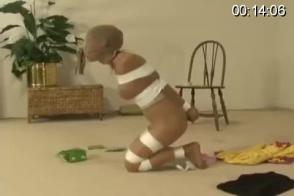 Angie blackwell encased in Pantyhose https://www.clips4sale.com/studio/7831/11662609/Angie blackwell encased in Pantyhose<br>Angie blackwell偷了别人的鞋，物主把她捆绑起来，丝袜全包调教。