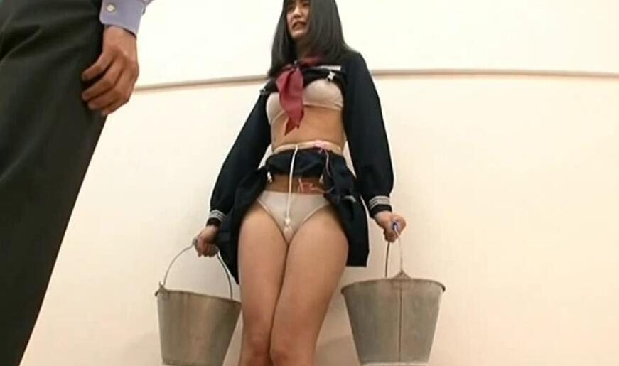 公然体罰 若菜愛依 公然体罰 若菜愛依<br>出演者：若菜亜衣<br>レーベル：中嶋興業<br>品番：<span style='color:#b0b0b0;'>[隐藏文字，购买后可见]</span><br>学生少女在学校被老师各种体罚虐待调教！