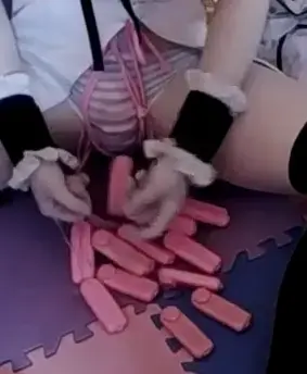 [Alice] Kigurumi Bondage -- The Vibration Hell ©Alice<br><br>Summary:<br><br>After shopping a little bit, I have bought 14 pocket vibrators and a vibrator for this video. Pocket vibrator is very fragile in my opinion and could not last for long, but that is not why I bought that many. I just wanted to try a challenge that a lot of people suggested me. A vibration challenge while being restraint completely. Hopefully you guys will enjoy the video, and by the way, I also did not forget the kigurumi for this. 