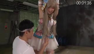 cosplay捆绑（2） 颜值高 可爱少女被摄影师迷晕捆绑监禁。                  