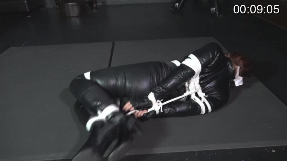 tranniesintrouble-kaitlynn ninja spy dungeon 站点tranniesintrouble <br>http://www.tranniesintrouble.com/whats_new_previous_03.html （网站会员制没有更具体的链接）<br>片名：kaitlynn ninja spy dungeon   <br>时长：15分