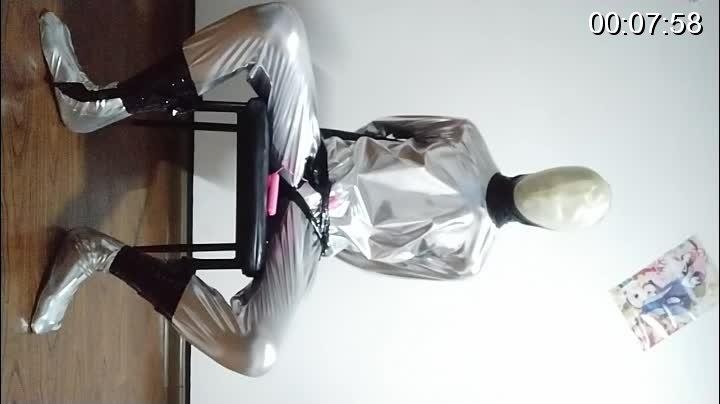 [a814772400] Latex Suit Bondage + Breathe Control ©a814772400<br><br>Summary:<br><br>Cross-dressing and some extra ropes for more pleasures. The pocket vibrator for the video is actually pretty good, and I glad to have that with me in this video. <br><br>The bondage is too tight to struggle out, and we all know what happened after the vibrator turns high enough...