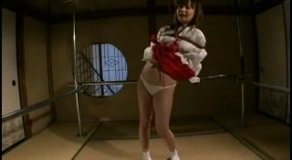 吊绑巫女 吊绑巫女