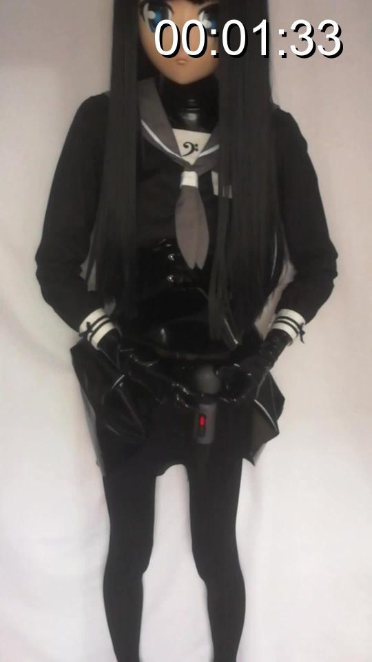 Kigurumi JK制服混搭自慰窒希日常8 这个呢是下午直播完录的视频，万能的黑丝真棒正好卡住就很爽这样。