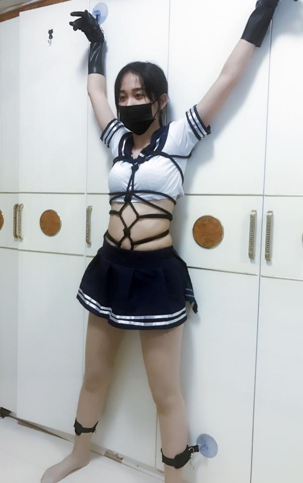 捆绑  