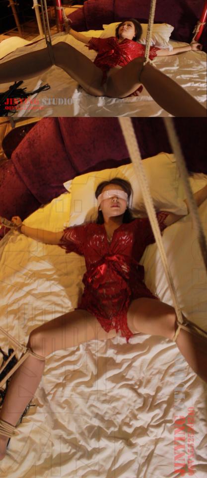 [Golden Eagle] Ms. Chen Trying Spreading Eagle On The Bed ©Golden Eagle<br><br>Summary:<br><br>We told Ms. Chen to try spreading eagle today for a video, but we did not tell her that we will be making her to experience tickling for the first time, too. But she somehow guessed what will we do in the next, and she has some preparation for that. But still, she could not handle the itchy feeling at the bottom of her feet. her struggle made the ties tighter and tighter, and at the end of the video, she could not even struggle that much at all! Hopefully you will enjoy this video!